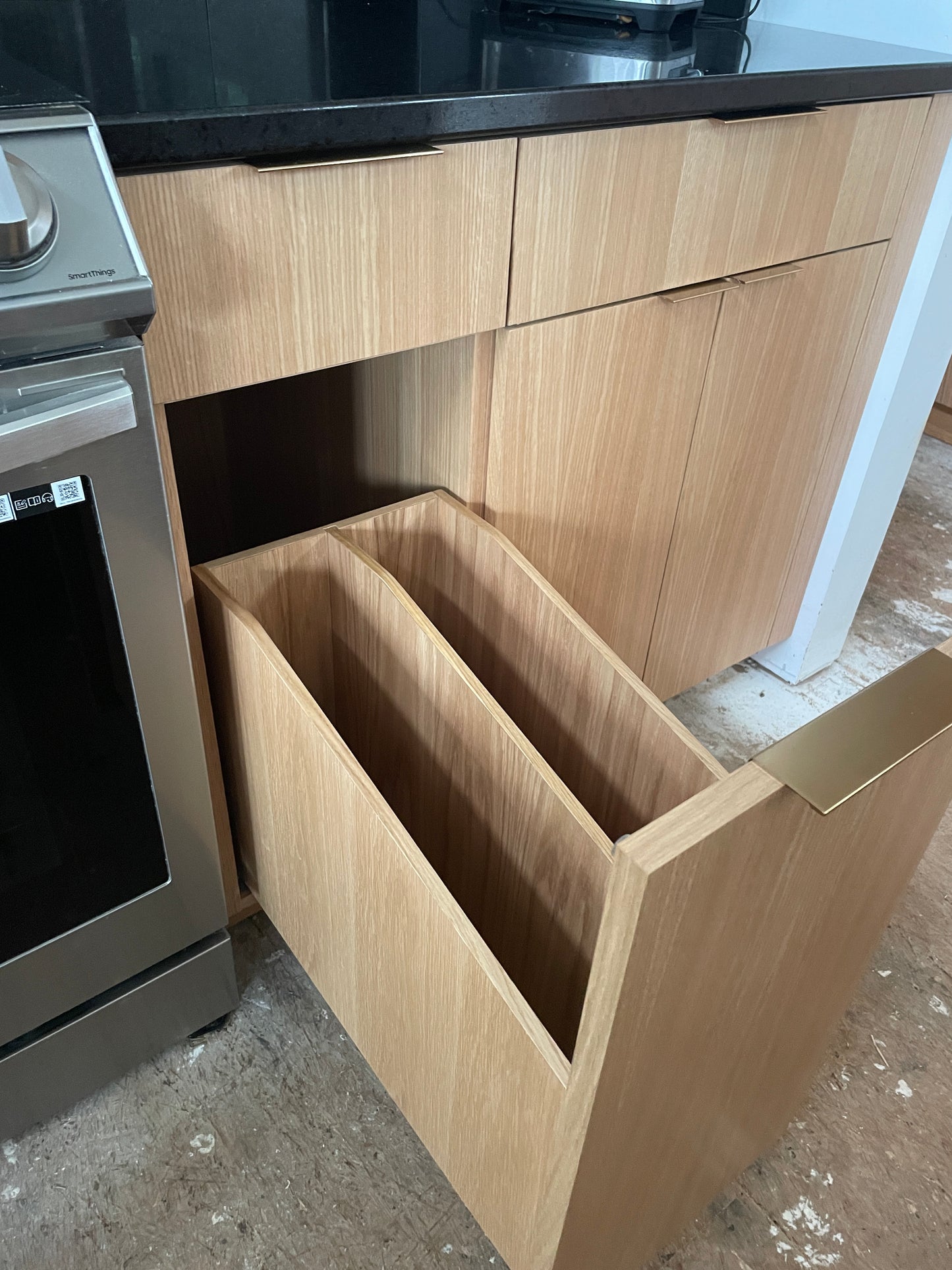 Bakeware Organizer 12" Wide
